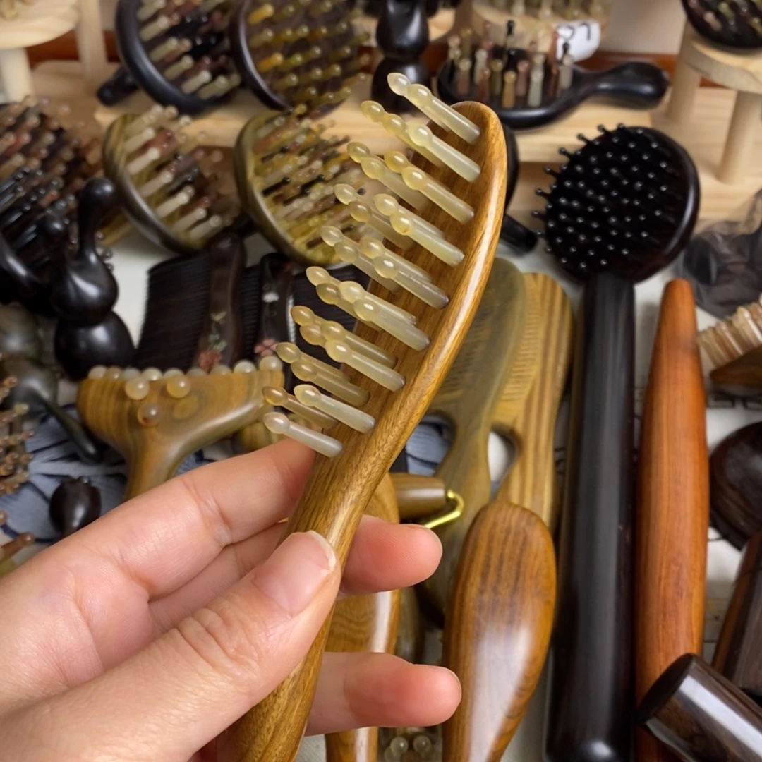 绿檀30齿按摩梳子按摩