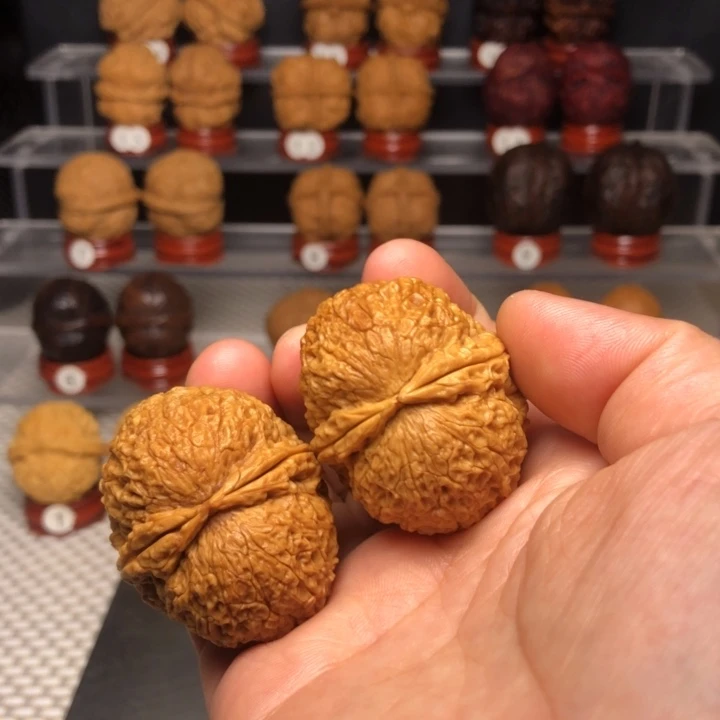 文玩核桃把件35麒麟元宝