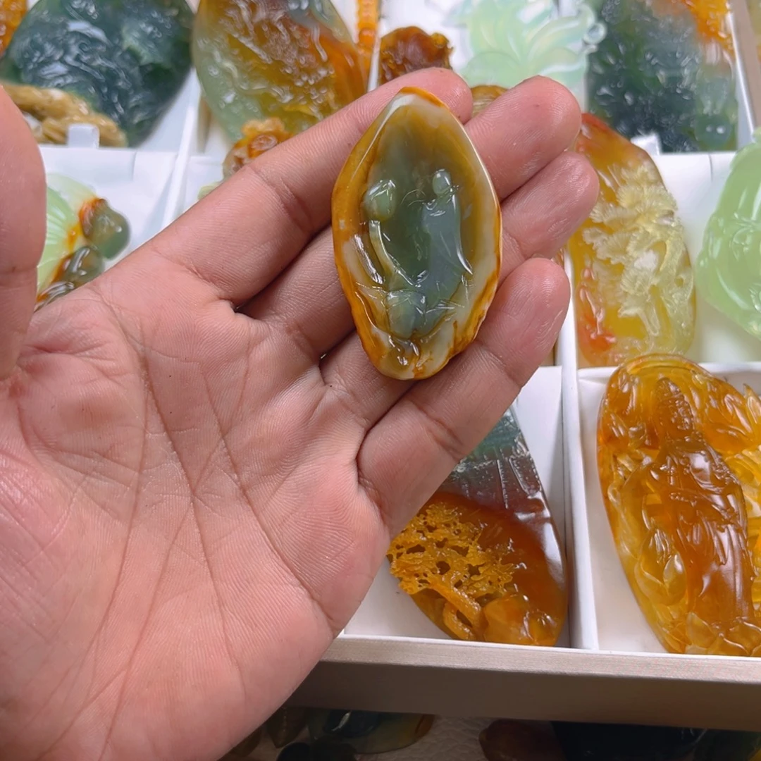*****蛇纹石玉未镶嵌颈饰