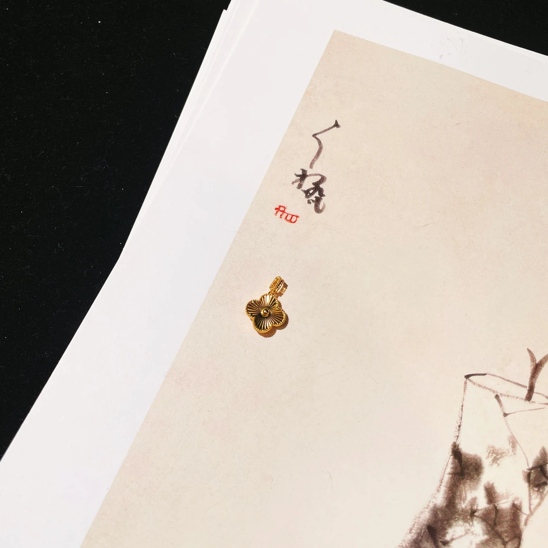 【云上雅岚】C83148-18k四叶草吊坠-13mm-多样性发一件