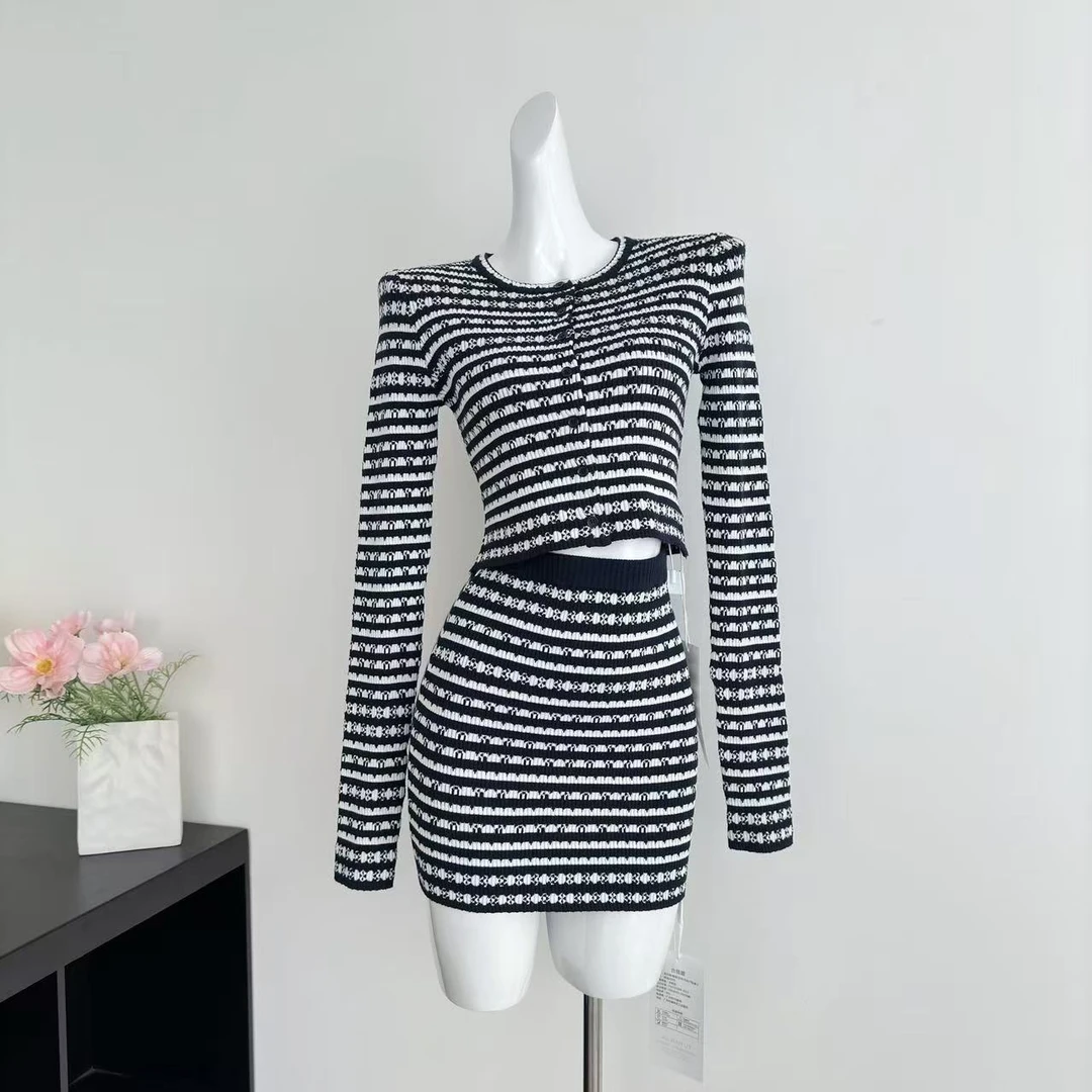 小香风气质时尚套装裙秋季新款条纹长袖修身上衣包臀半身裙两件套