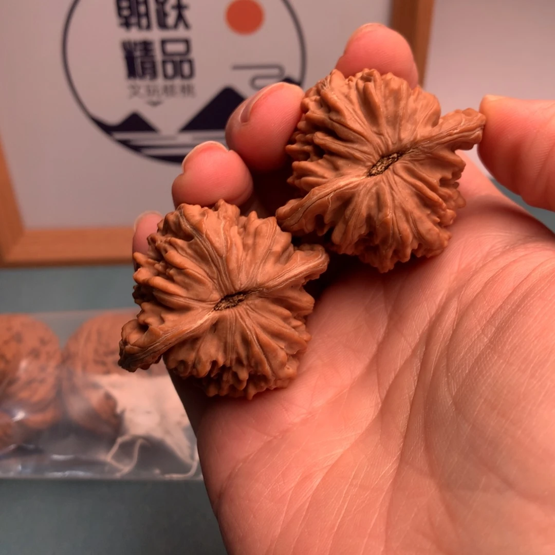 ****文玩核桃吊坠篓子2