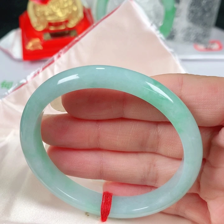 未镶嵌手镯翡翠  编号1045 贵妃54.8