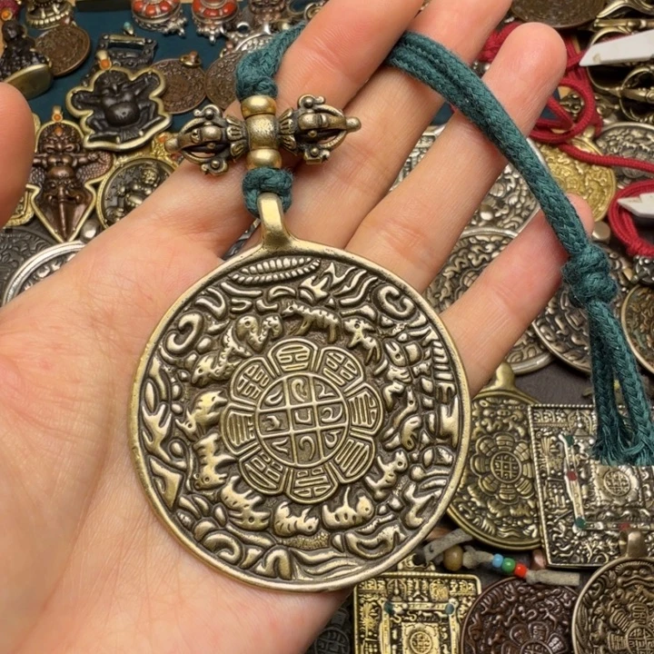 藏传文玩九宫如图