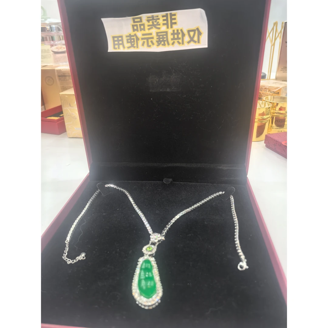非金属仿水晶吊坠项链 绿色吊坠项链时尚百搭