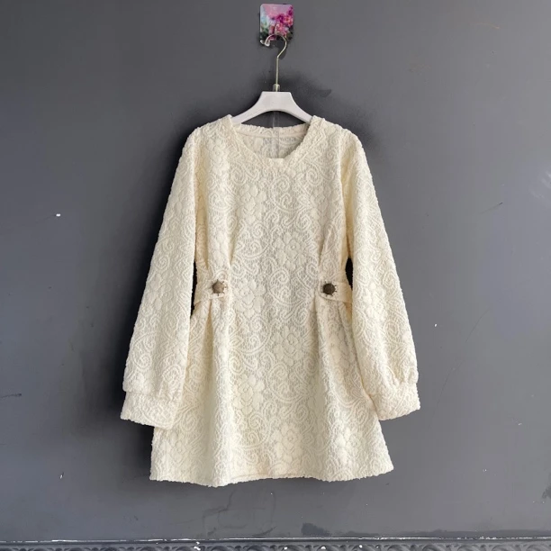 秋冬新款大码红色圆领盘扣显瘦遮肉长袖连衣裙