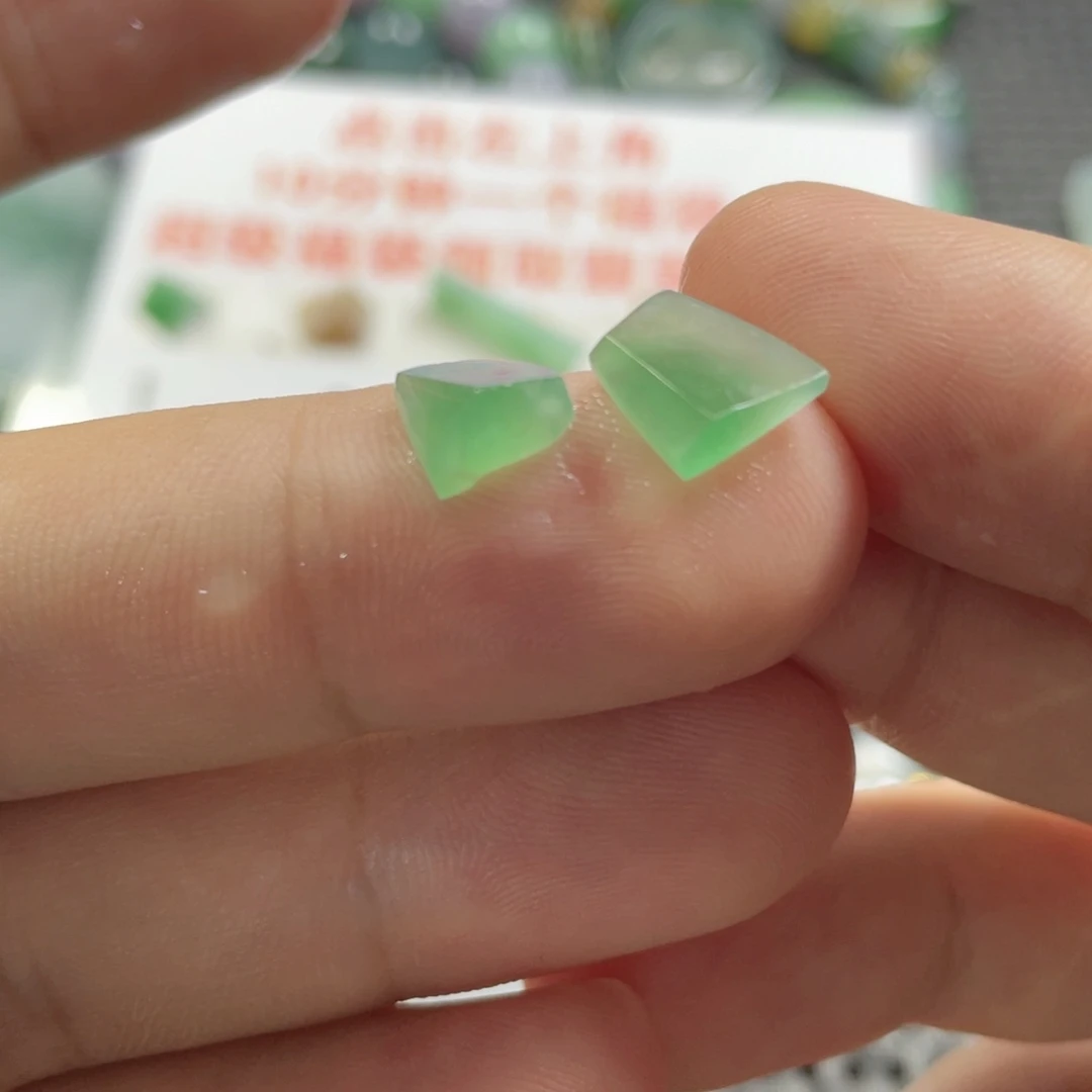 未镶嵌定制翡翠翡翠