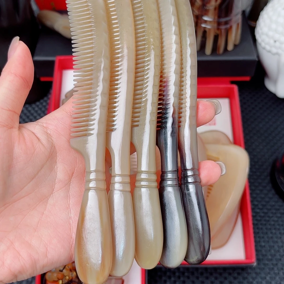 纯手工制作纯牛角梳子