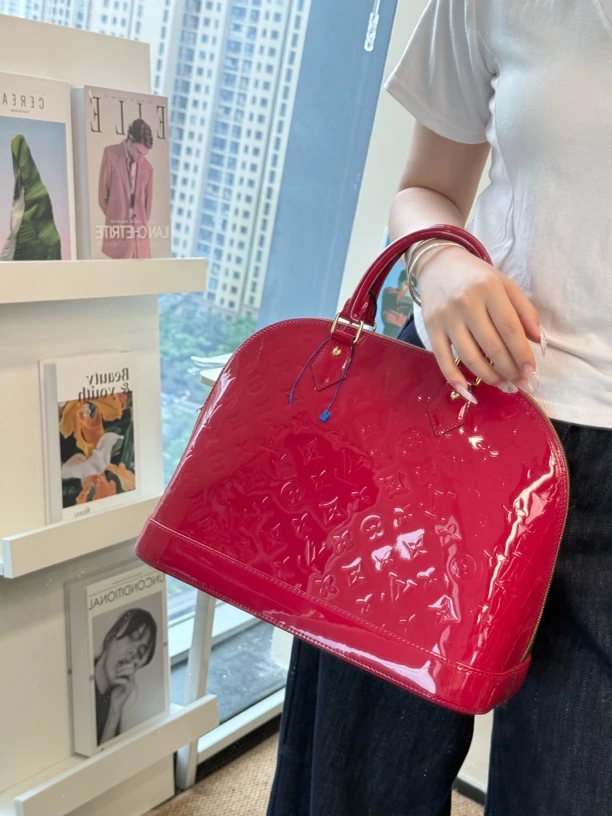 95新 LouisVuitton/路易威登 红色贝壳漆皮经典手提单肩斜挎包