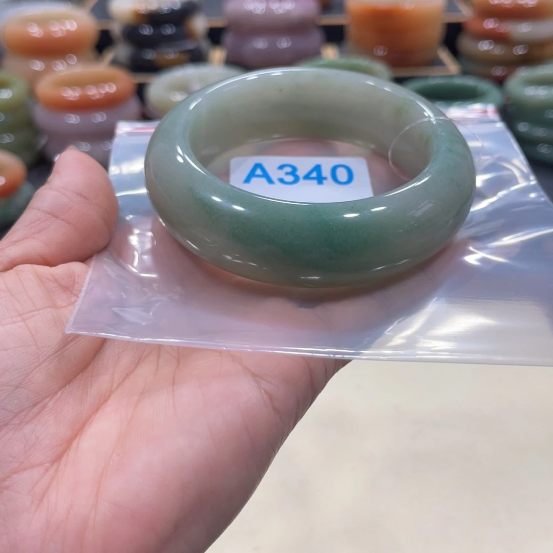 石英质玉手镯未镶嵌妞*