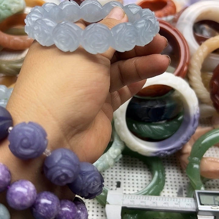 石英岩玉手镯未镶嵌朱*