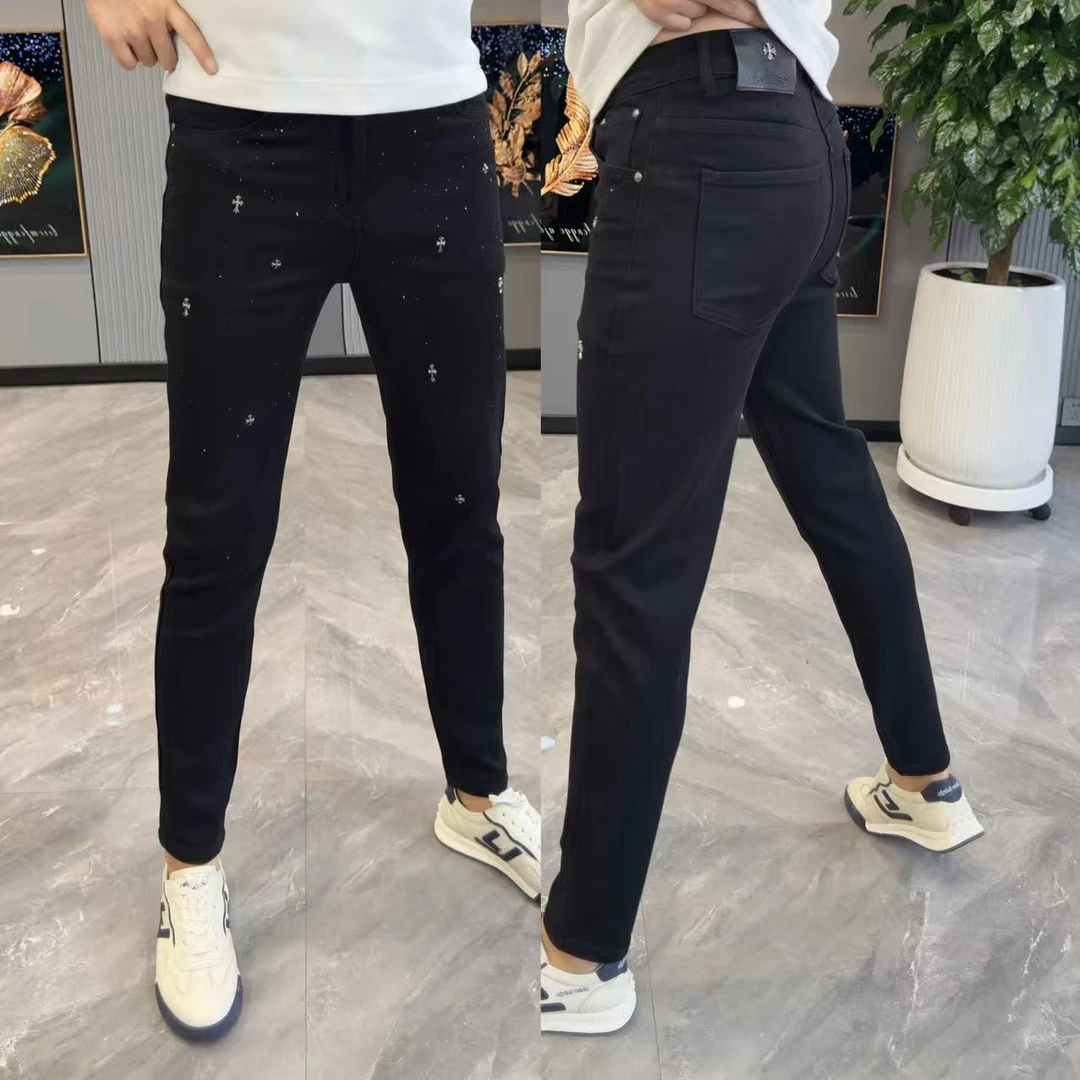 男秋季2025新款烫钻小脚裤男轻奢牛仔裤男款爆款男士秋冬款裤子