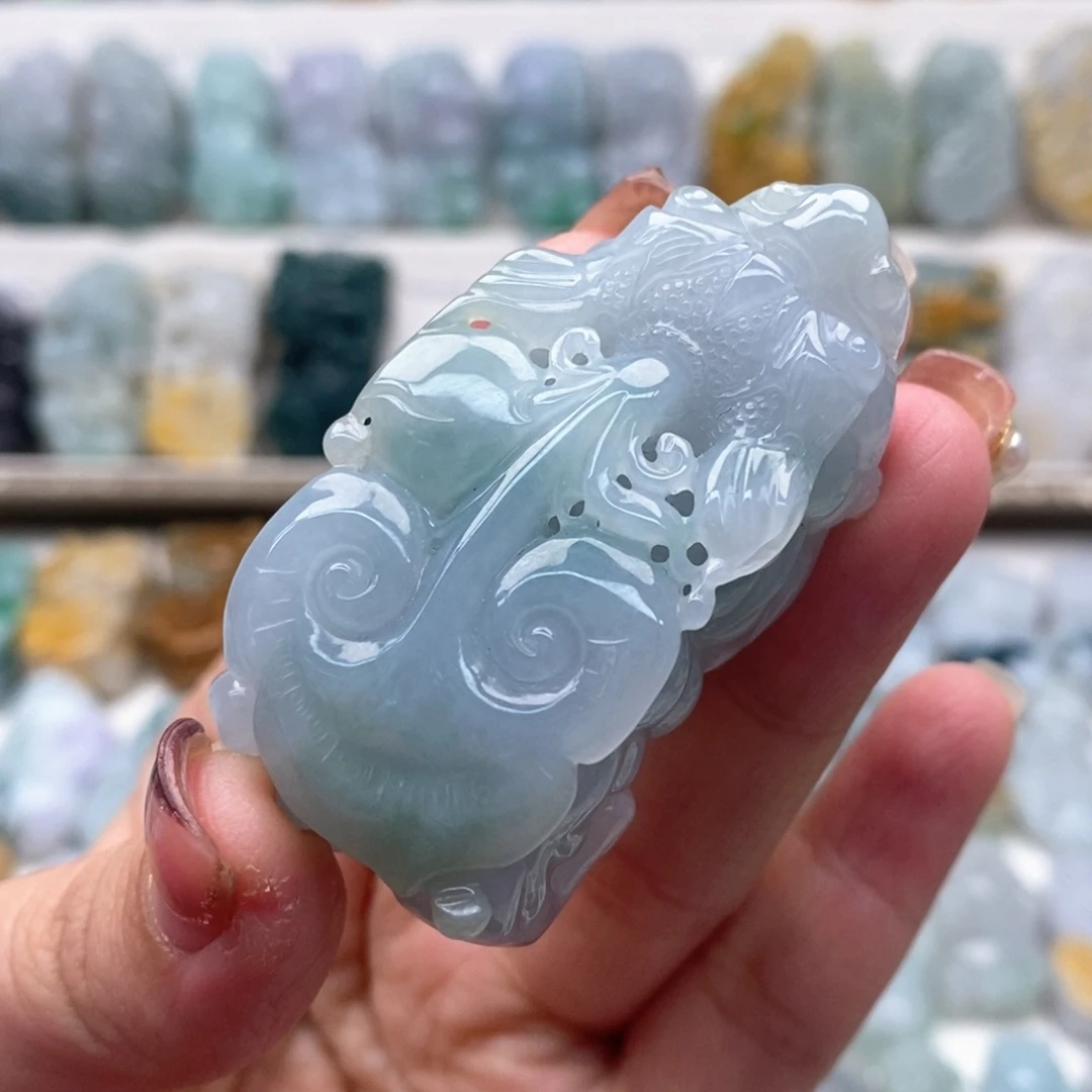 翡翠吊坠(赠链)未镶嵌