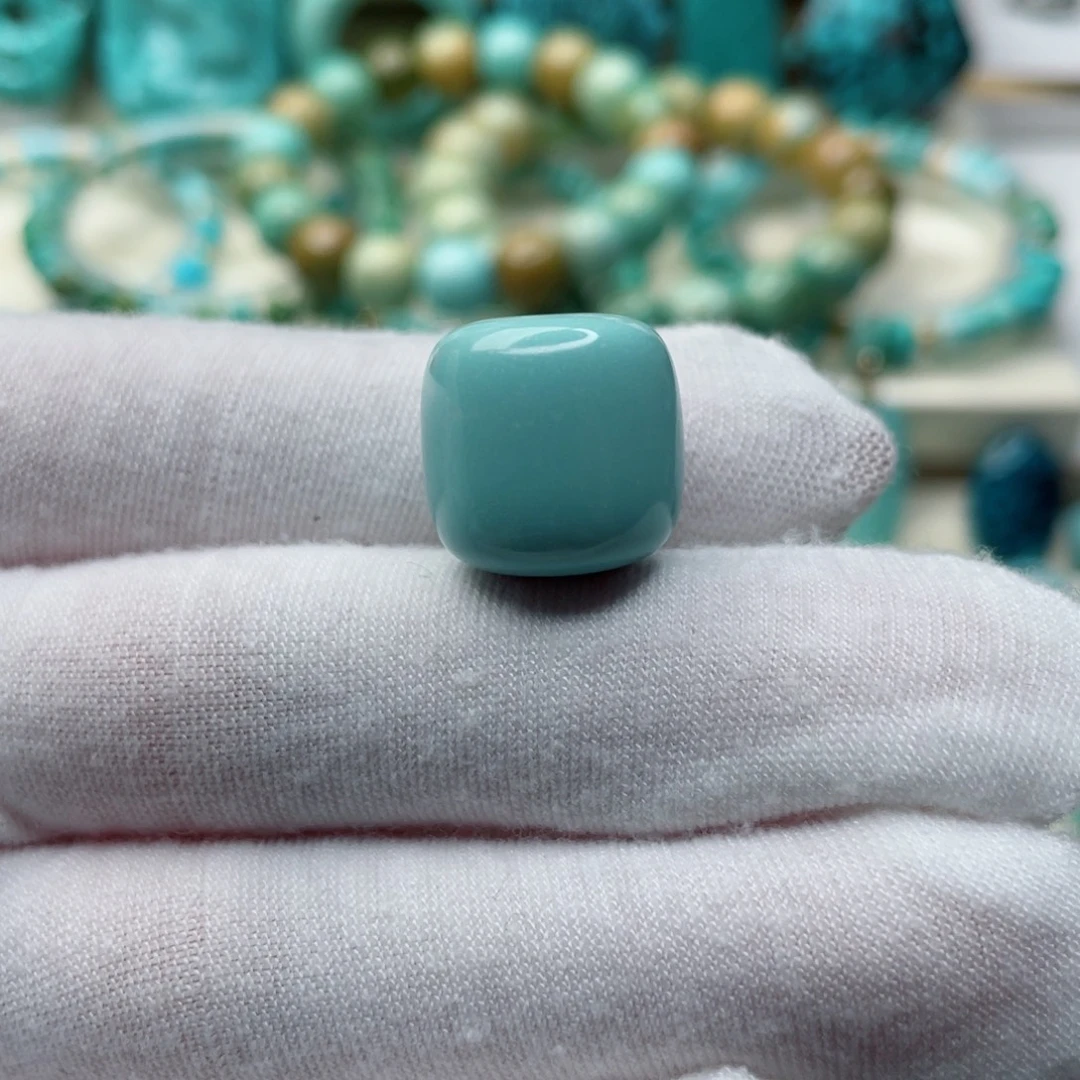 绿松石未镶嵌珠宝奇石16