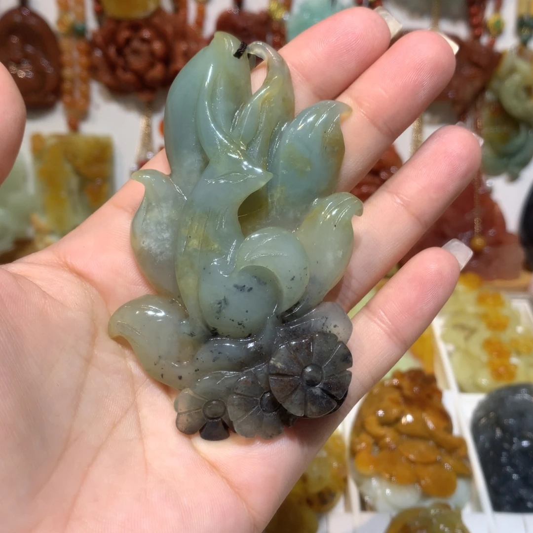 未镶嵌蛇纹石玉颈饰