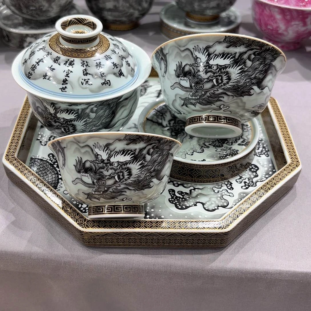 瓷片景德镇瓷器精品陈列