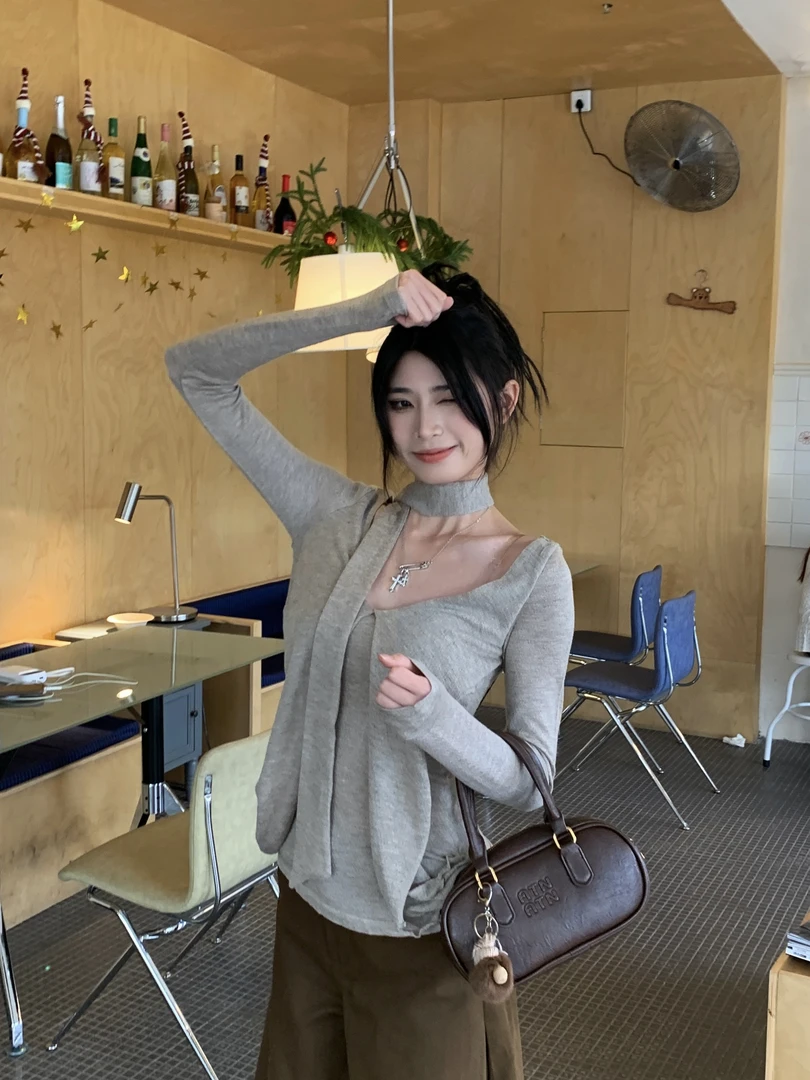 法式长袖女V领秋季百搭收腰短T恤气质时尚内搭性感