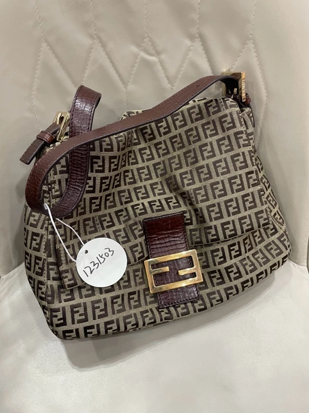 95新 FENDI/芬迪 夏七中古/老花大胖丁/单肩包1231503