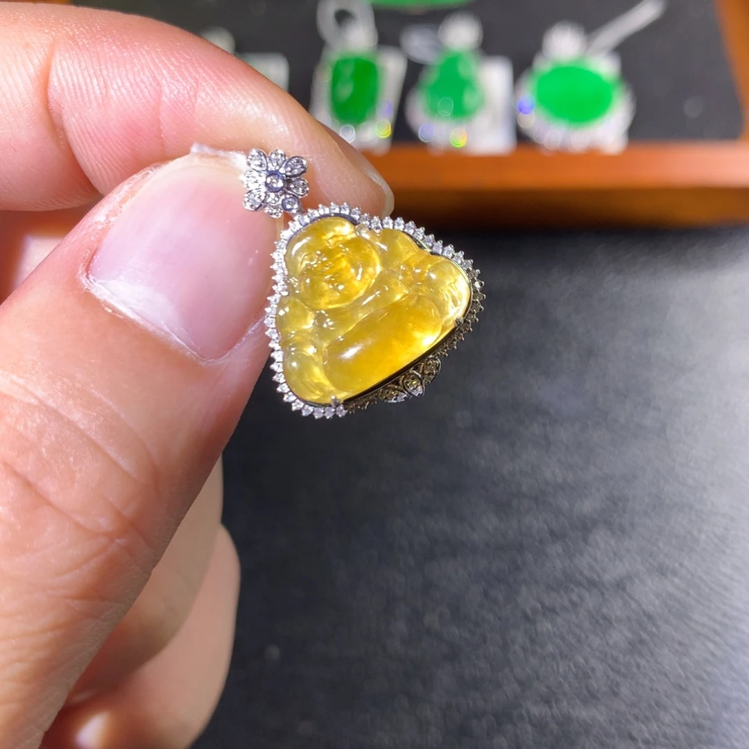 翡翠18K金镶嵌颈饰翡翠