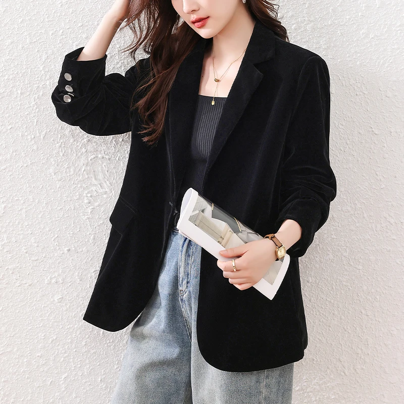黑色丝绒西装外套女春秋2025新款时尚高级感气质休闲设计感西服