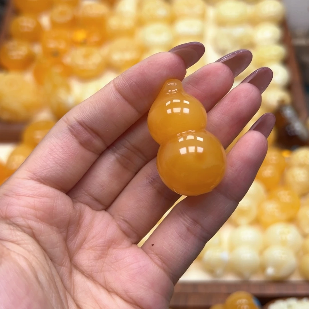 ****琥珀未镶嵌颈饰蜜蜡