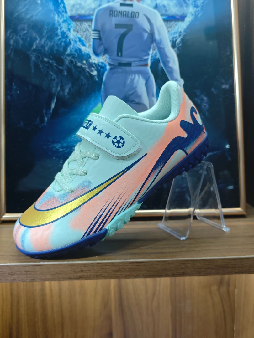 c罗刺客16学生儿童碎钉魔术扣足球鞋男女童6-12岁训练专用足球鞋