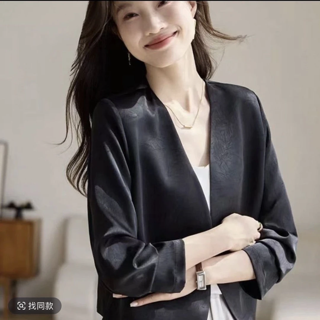 西装新款春秋2025西服小个子新中式爆款气质短款外套设计上衣高级