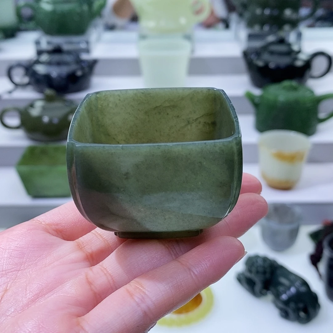 和田玉未镶嵌挂件杯子微瑕