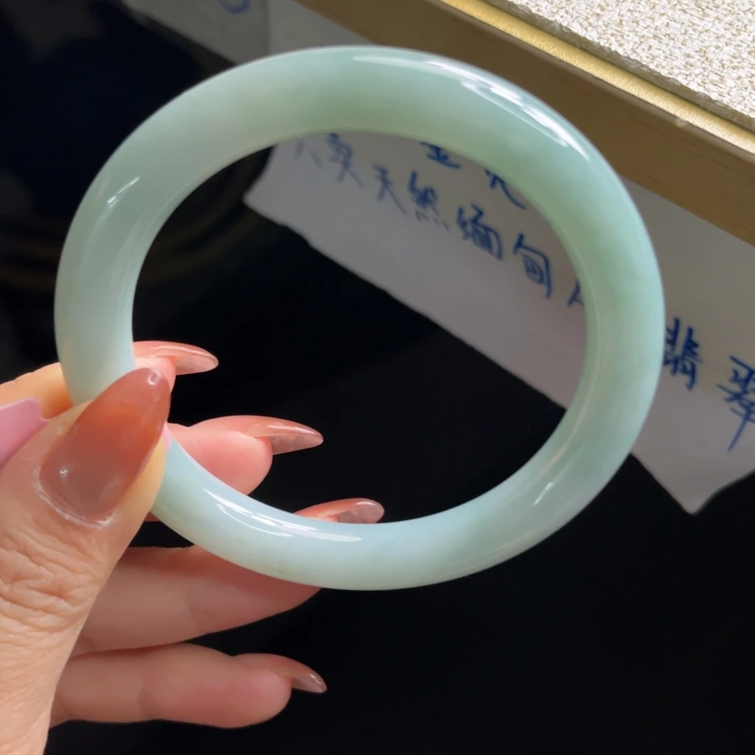 翡翠未镶嵌手镯手镯