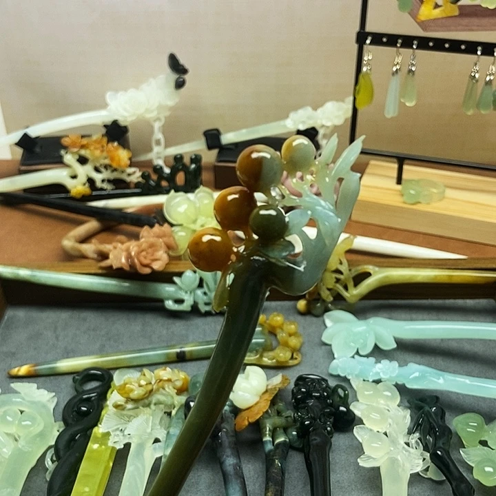 思***ଈ未镶嵌蛇纹石玉发饰
