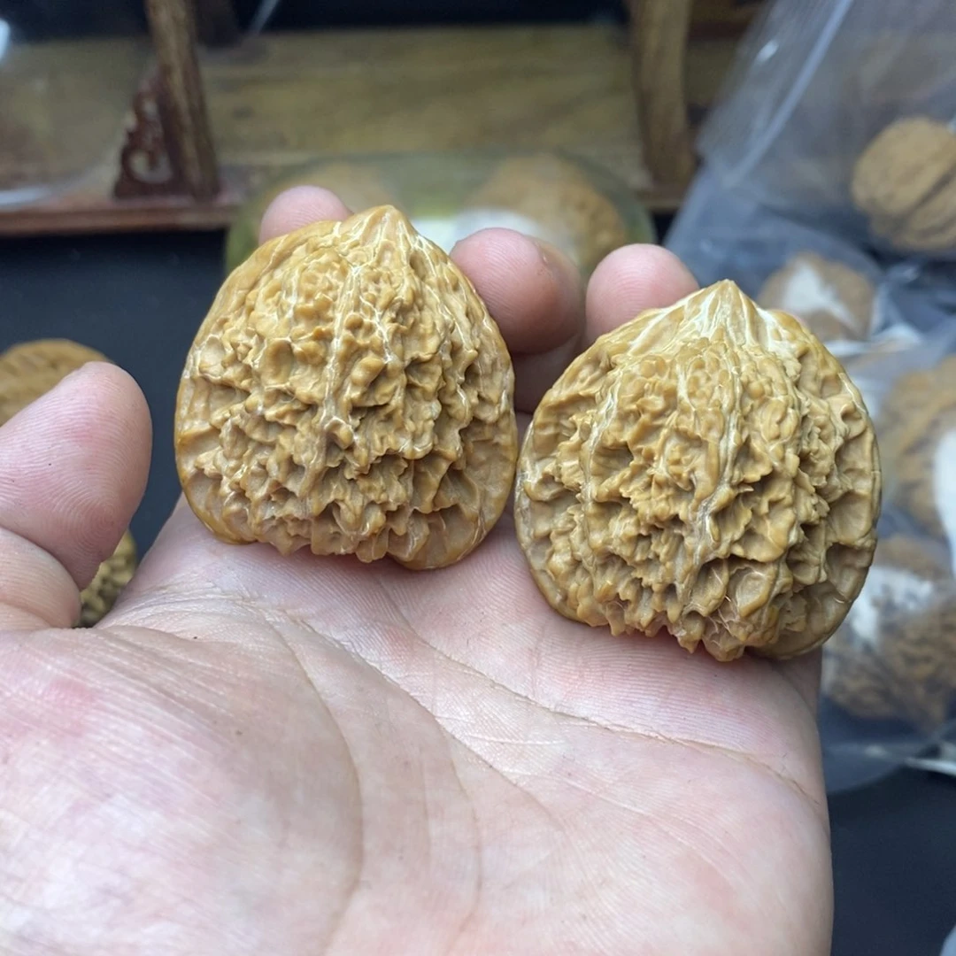 文玩核桃吊坠42尺寸全品满天星，三围同尺不差尺