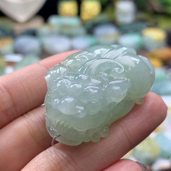翡翠未镶嵌颈饰貔貅21