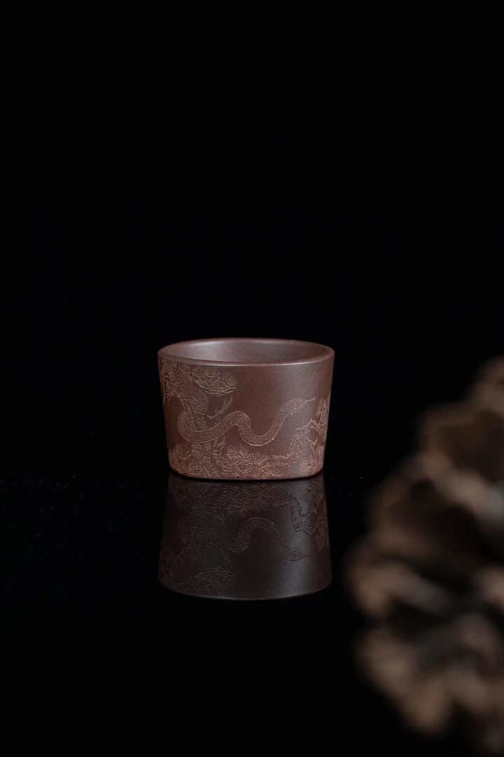 佳杨紫砂 全手工国工刻绘生肖蛇长寿主人杯70cc