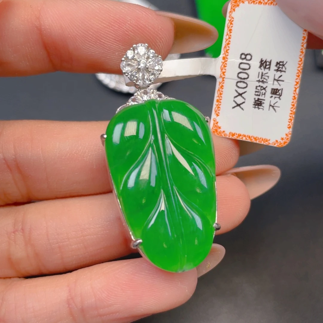 【闪购商品】颈饰银S925镶嵌翡翠翡翠