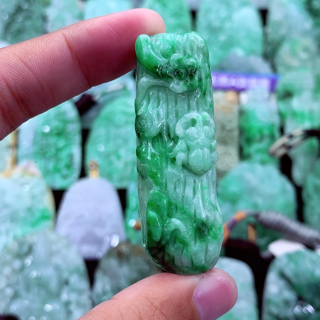 吊坠(不含链)未镶嵌翡翠