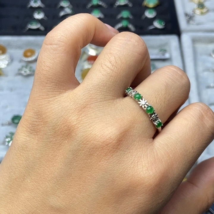 翡翠戒指银S925镶嵌戒指