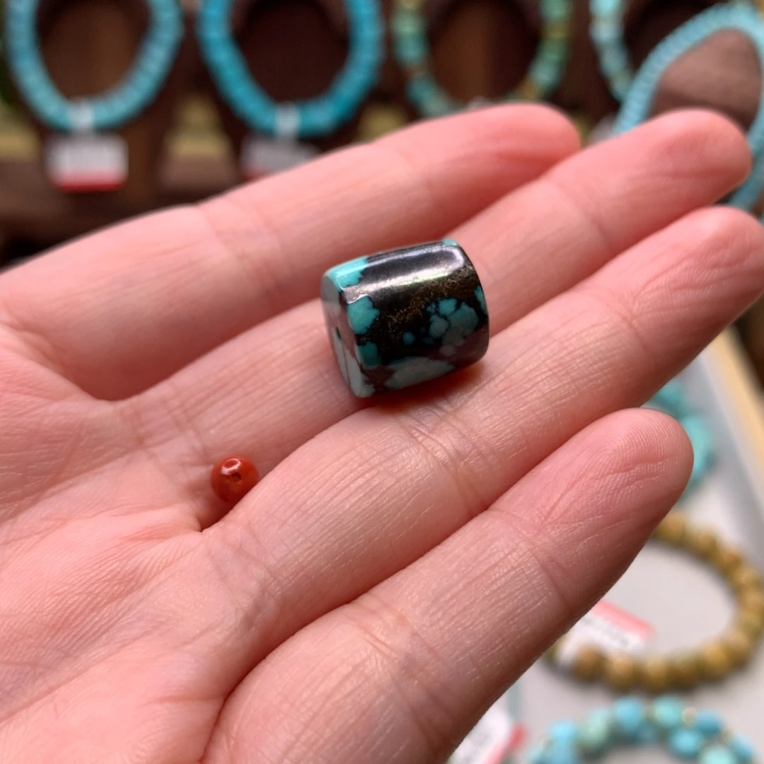 南红玛瑙配饰未镶嵌