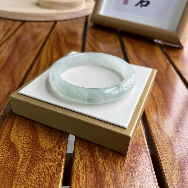 【保真】天山翠翡玉手玉石老坑女士镯子正圈冰糯种油青飘多样性发一