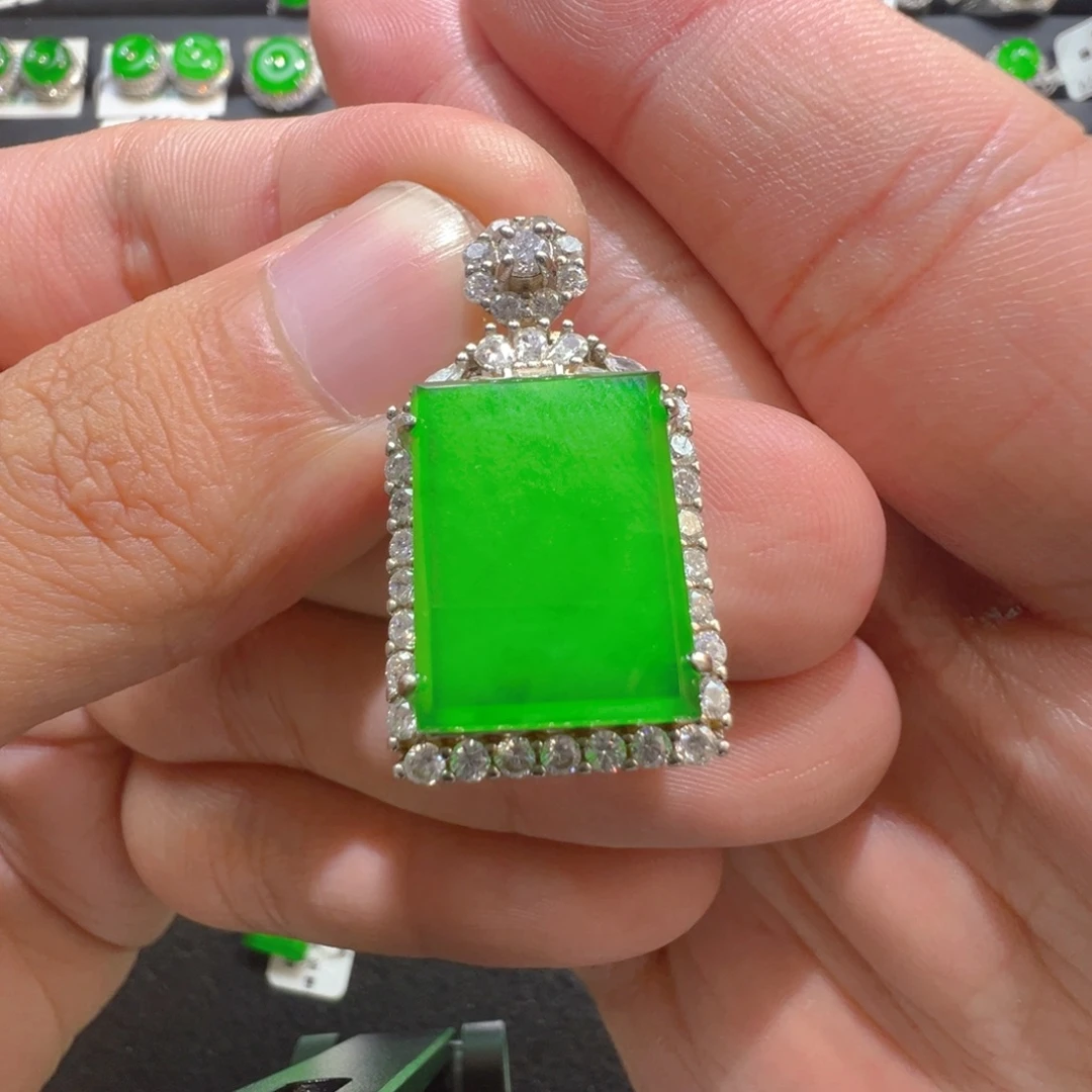 翡翠银S925镶嵌颈饰