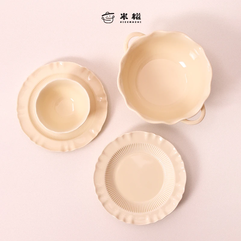 米糍奶油风花边餐具ins碗碟家用高颜值陶瓷碗菜盘法式深盘甜品盘