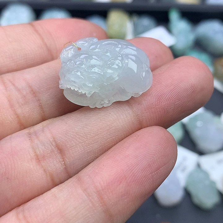 翡翠未镶嵌颈饰天然缅甸翡翠貔貅吊坠