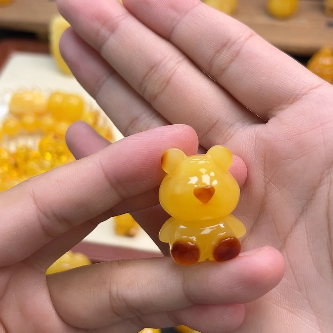 雾***狸琥珀未镶嵌珠宝奇石