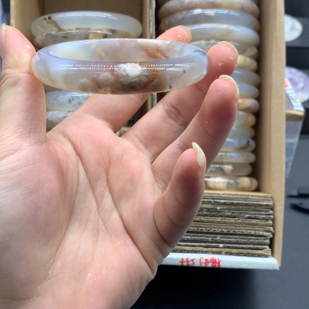 【闪购商品】玛瑙/玉髓手镯未镶嵌普****姜