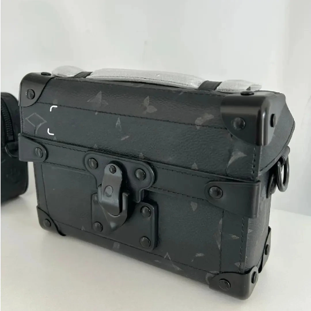 2025时尚盒子凯特袋鼠男士单肩包19*15*7cm