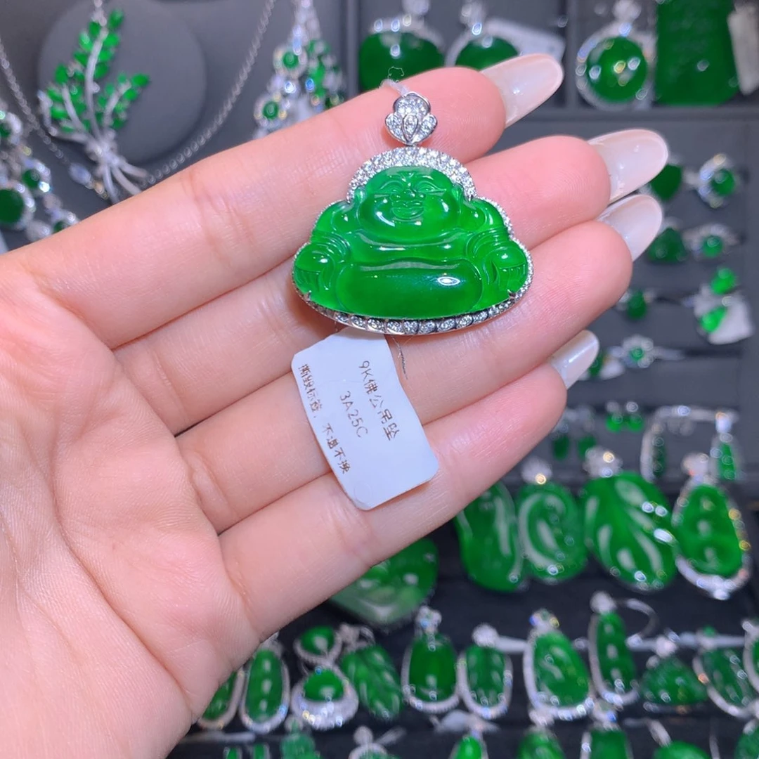 翡翠9K金镶嵌颈饰佛公