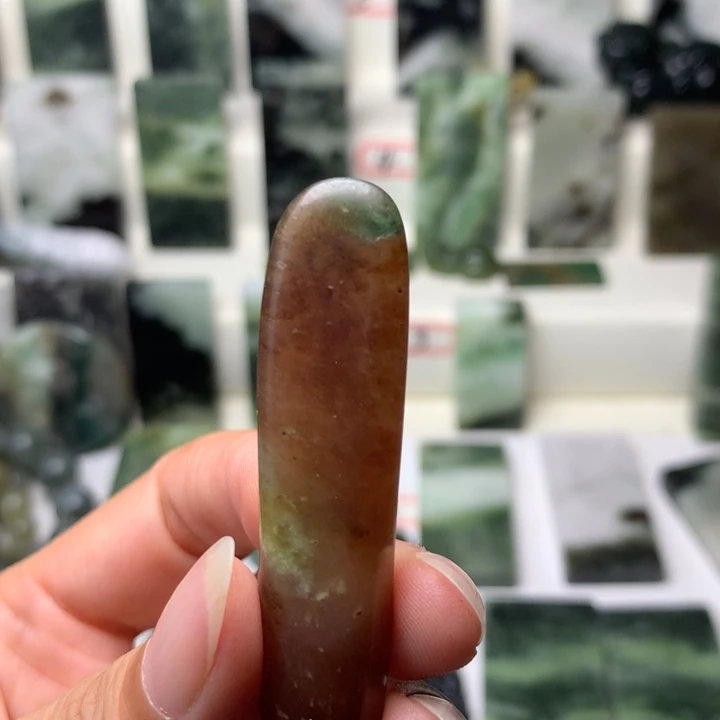 M***R独山玉未镶嵌颈饰