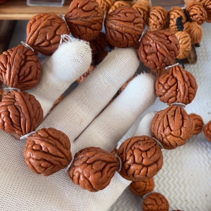 桃木一***爱6号链接桃核手串一个