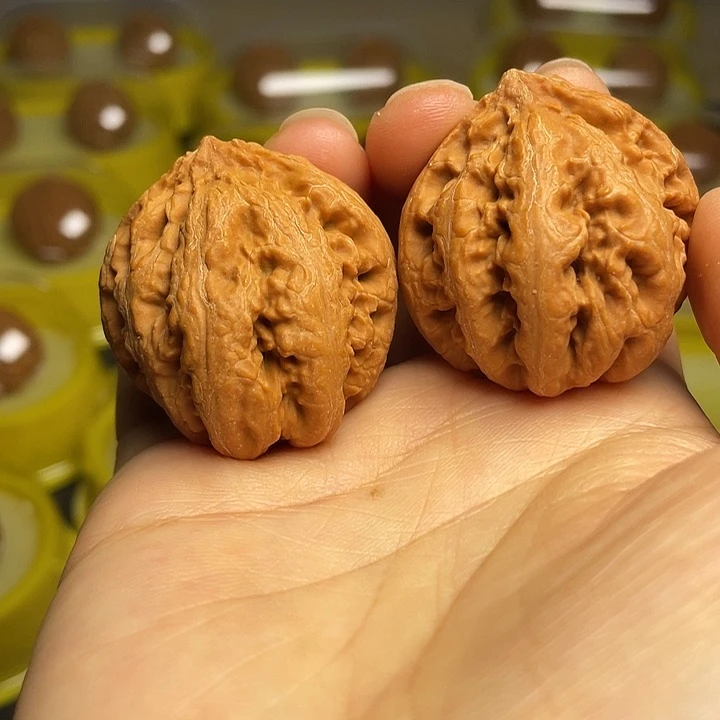 文玩核桃吊坠粗筋八棱