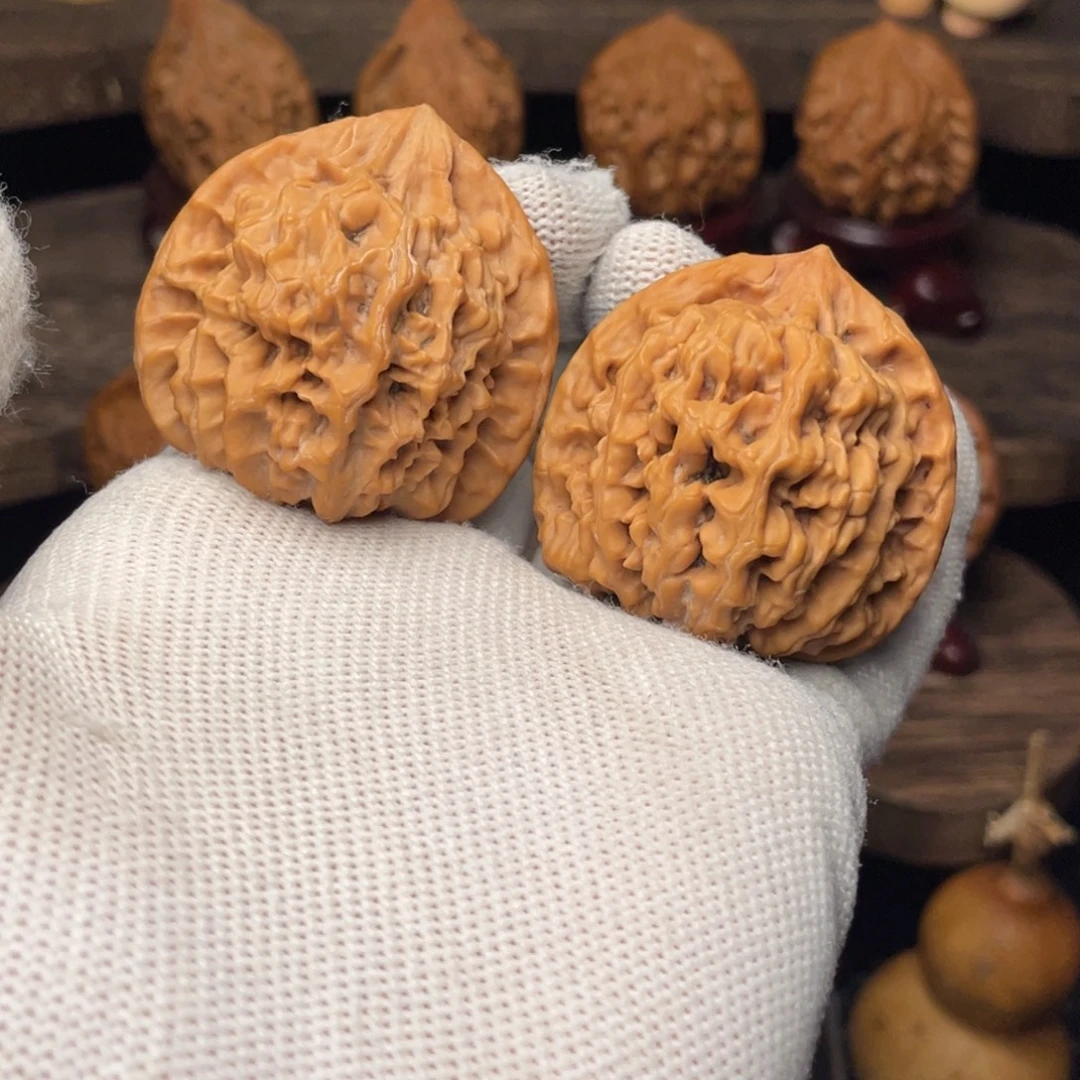 福***声文玩核桃把件秦岭帝王官帽39