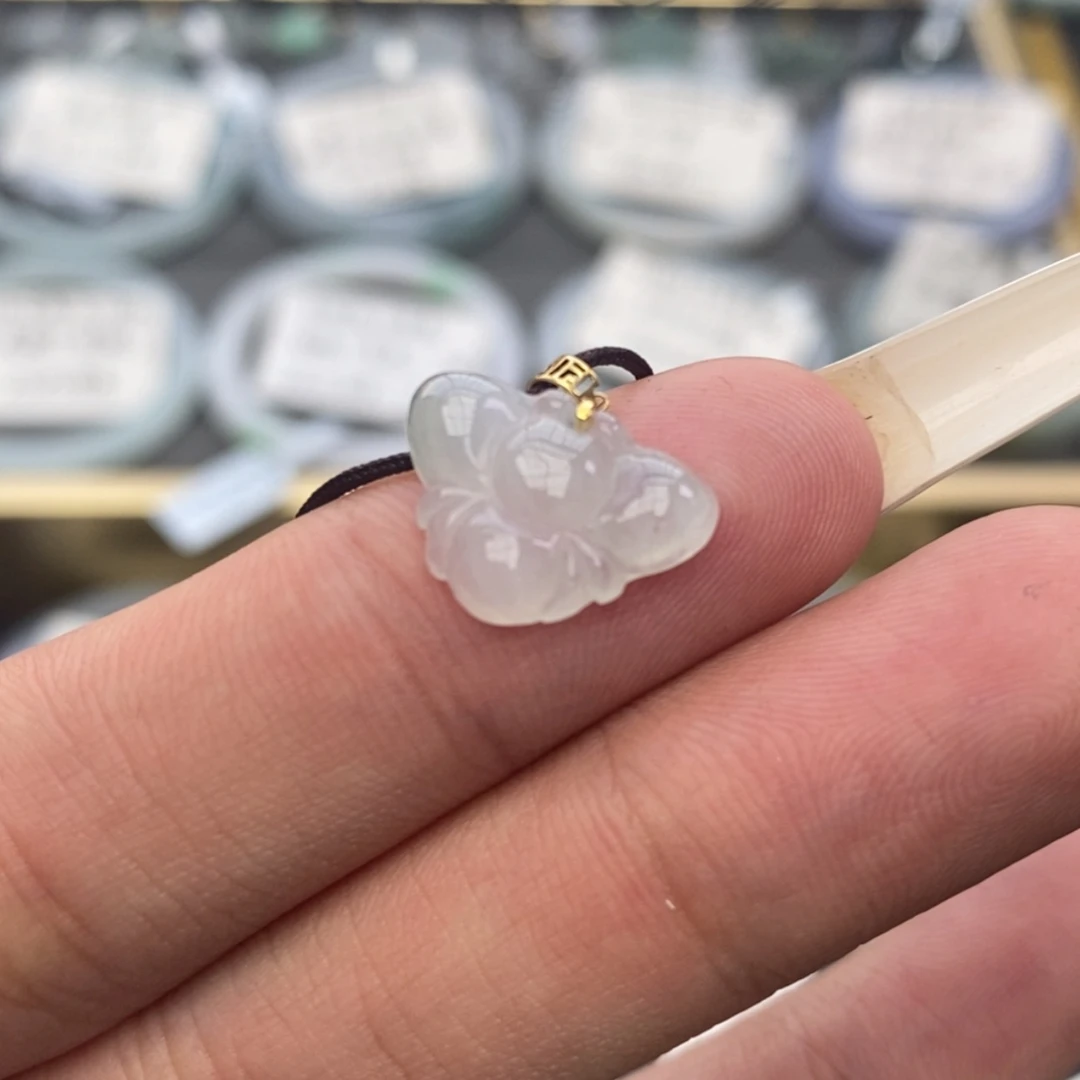 【闪购商品】颈饰18K金镶嵌翡翠